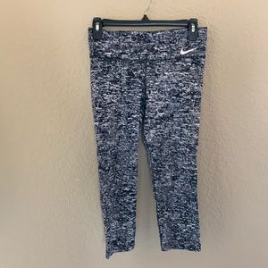 Nike Cropped Leggings